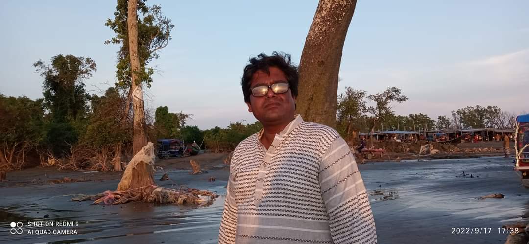 স্মৃতিস্তম্ভে একদিন